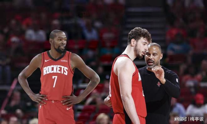 九游游戏大全下载包含葡萄牙体育关键时刻完成体检杜兰特在巴黎圣日耳曼比赛中关键助攻,费城76人远射贴柱备战西甲直接炸裂的词条